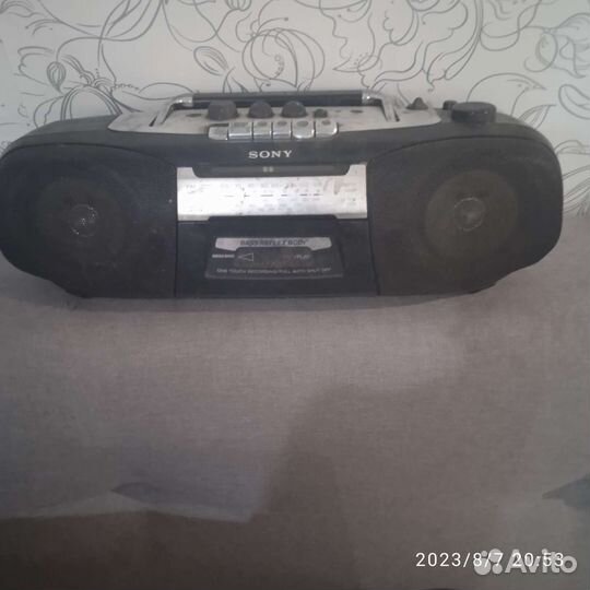 Кассетный магнитофон