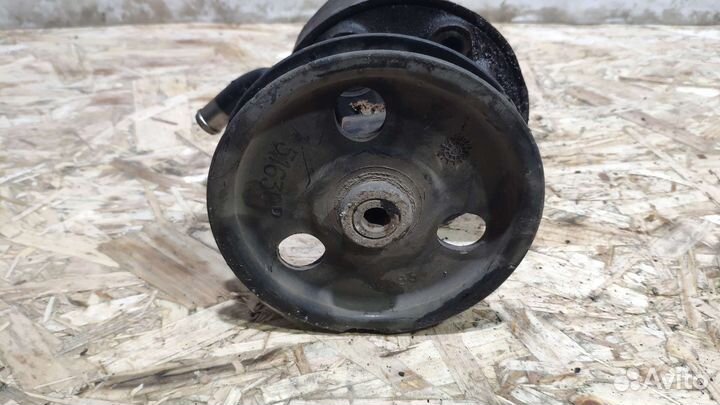 Насос гидроусилителя руля Dodge Caravan 2.4