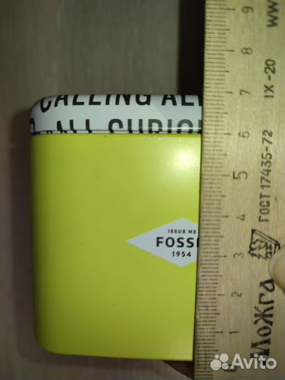 Жестяная банка от часов коробка