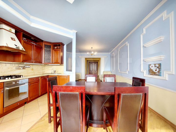 3-к. квартира, 109,7 м², 7/10 эт.