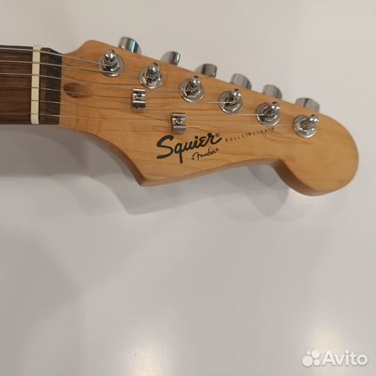 Электрогитара Squier Bullet Stratocaster