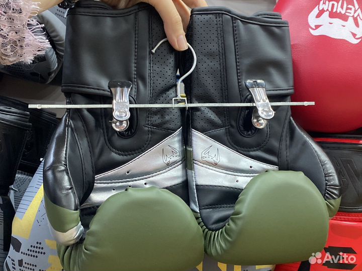 Перчатки Венум