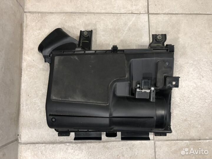 Корпус воздушного фильтра Infiniti QX50 J55 P71A