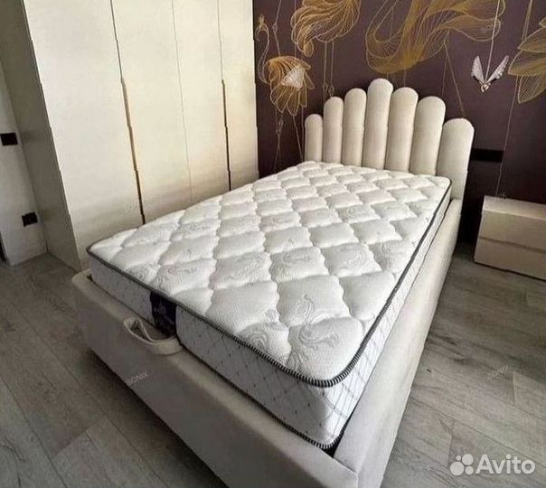 Кровать односпальная мягкая