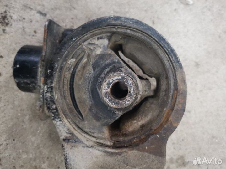 Подушка двигателя правая Hyundai Sonata седан