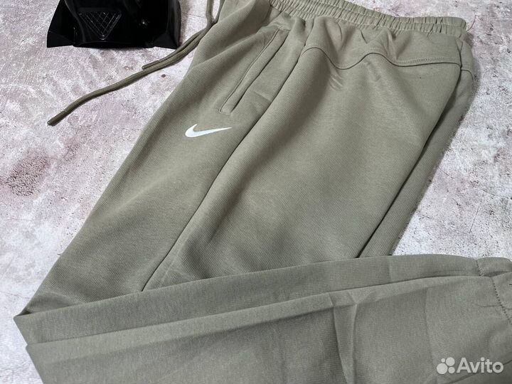 Спортивные костюмы Nike