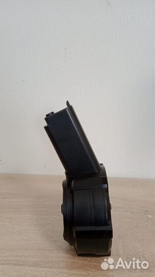 Пистолет на орбизах Glock-18