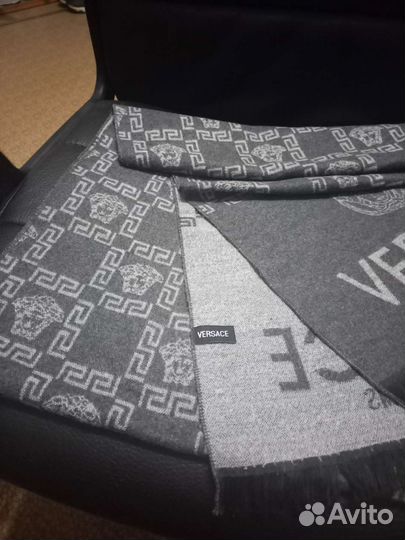 Шарф versace