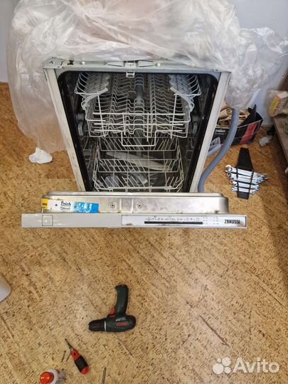 Посудомоечная машина zanussi