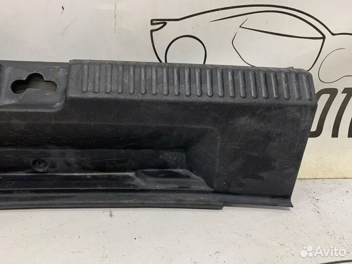 Накладка задней панели Volkswagen Polo sedan (MK5)