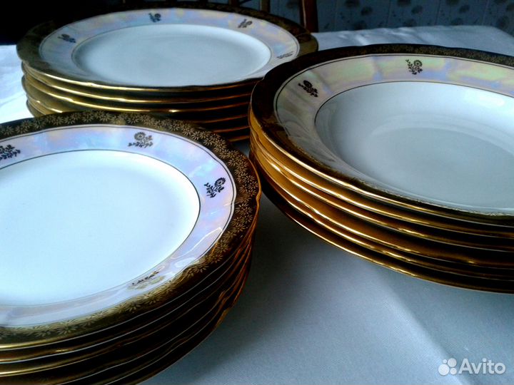 Уникальный антикварный сервиз Pirken Hammer