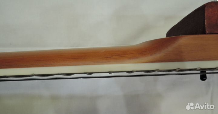 Электрогитара