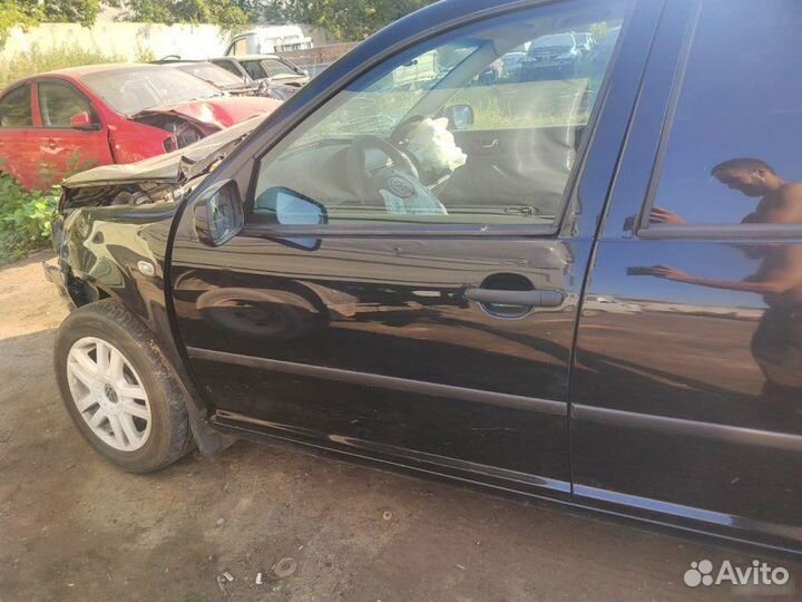 Дверь передняя левая Volkswagen Jetta 2.0