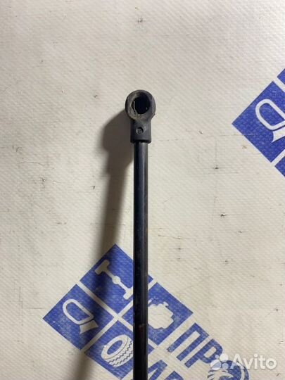 Амортизатор багажника задний левый Bmw X5