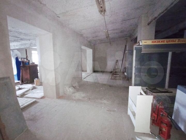 Универсальное: торговля склад производство, 351 м²