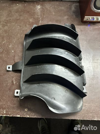 Дефлектор грязевой левый Scania 5 R 1856475