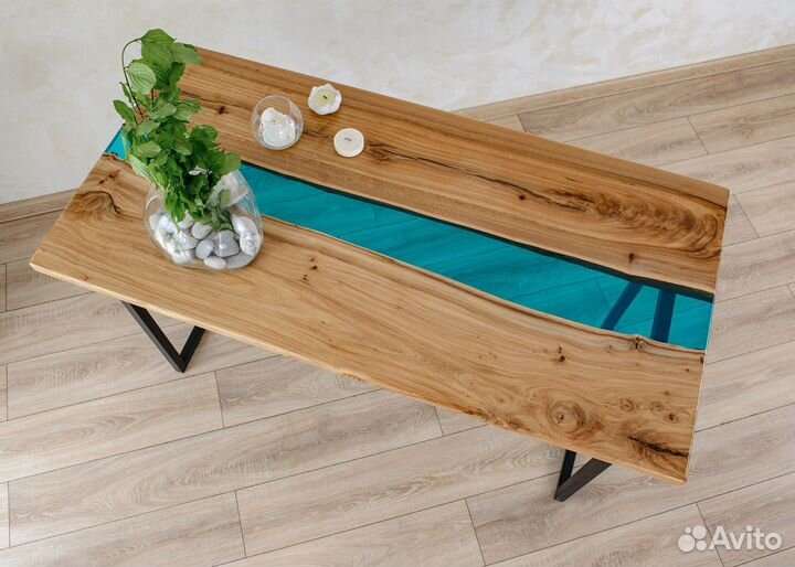 Производим столы из слэбов дерева и смолы