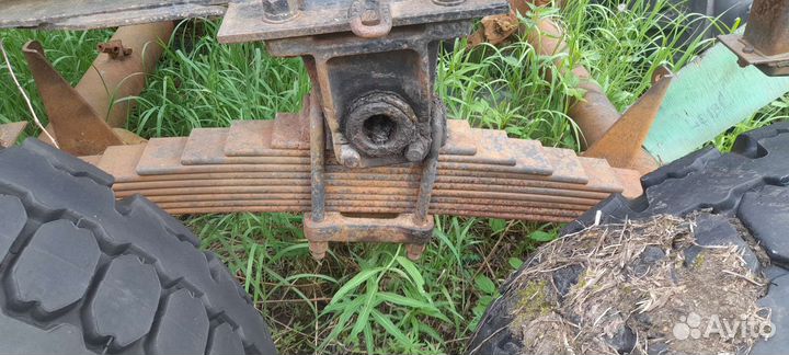 Ось со ступицами, балка для прицепа, телеги