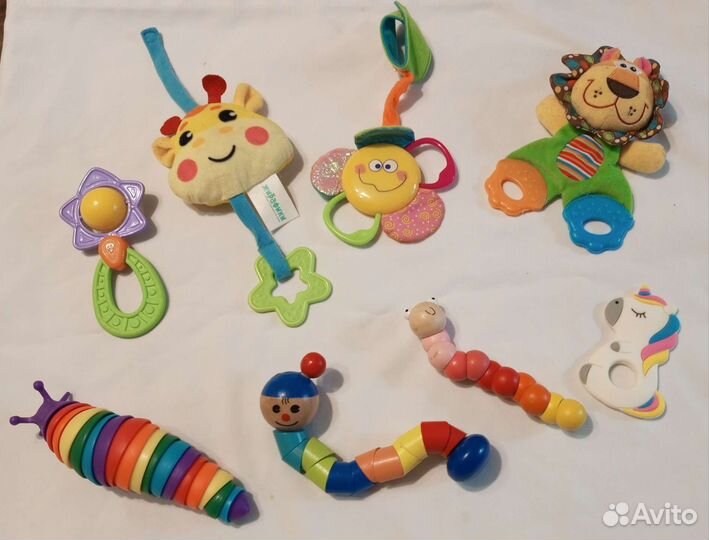 Детские игрушки погремушки