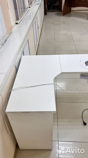 Маникюрный стол с вытяжкой бу