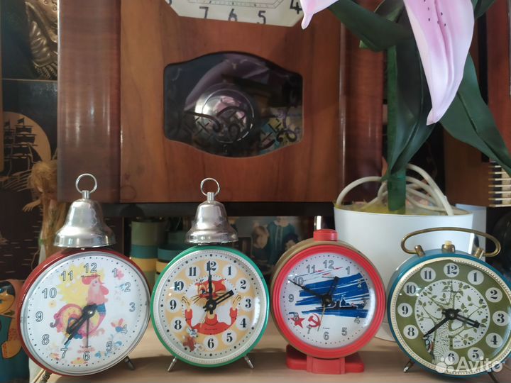 Часы Будильники Янтарь механика СССР