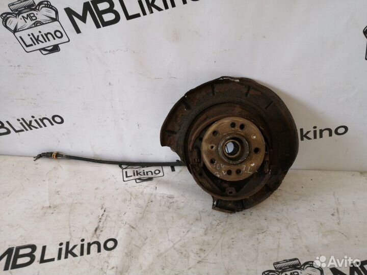 Кулак задний левый Mercedes Gl X164