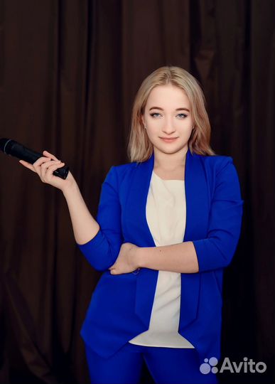 Ведущая ярких событий