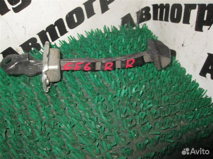 Ограничитель двери задний правый Honda Fit GE6