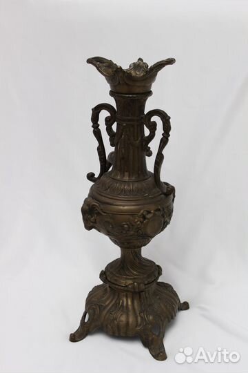 Антикварный бронзовый подсвечник
