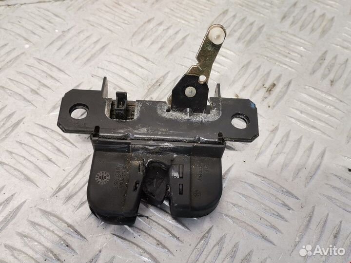 Замок крышки багажника для Volkswagen Golf 4