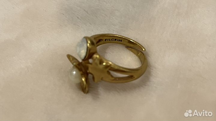 Кольцо pilgrim c лунным камнем