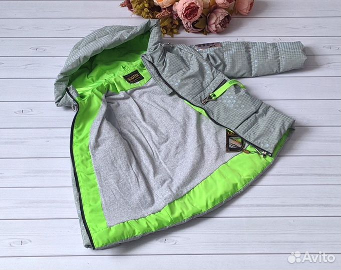 Демисезонная куртка для девочки, 116 и 134