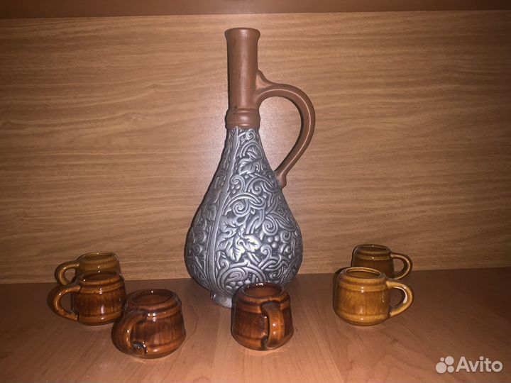 Глиняный кувшин