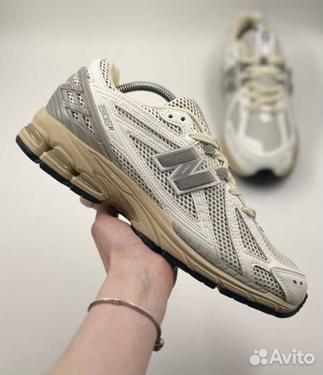 Кроссовки New Balance 1906R