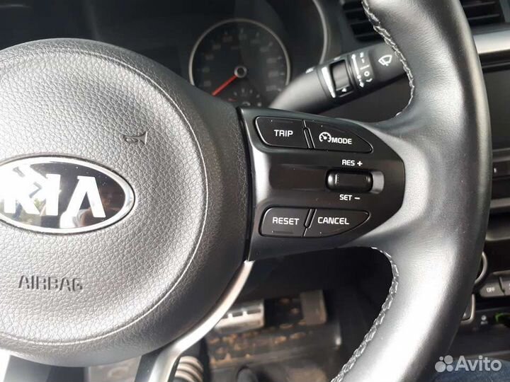 Кнопки на руль Kia Rio, круиз контроль