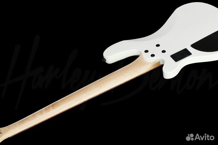 Бас-гитара 5 струн Harley Benton B-550 +Комплект