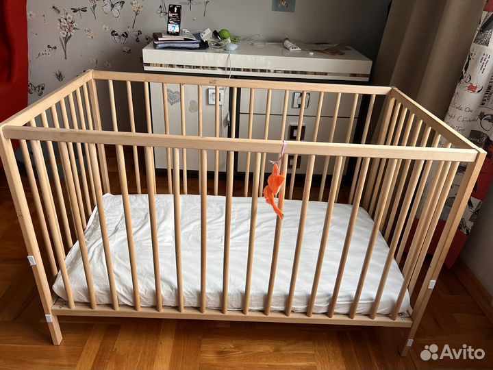 Кровать детская IKEA до 3х лет сниглар деревянная