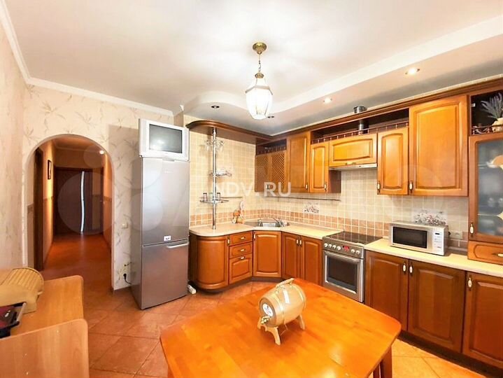 3-к. квартира, 90 м², 9/15 эт.