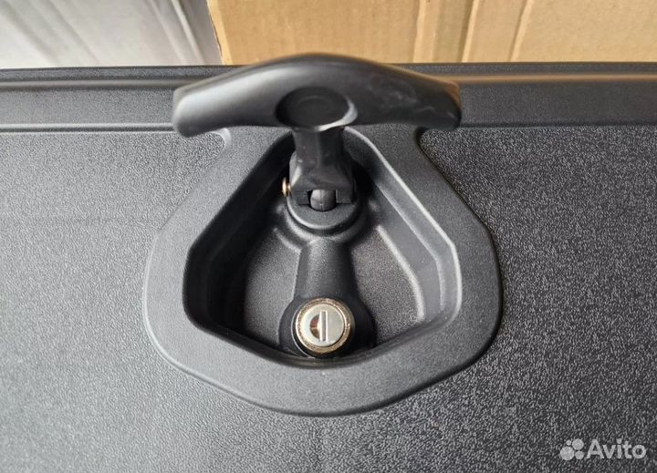 Инструментальный пластиковый ящик Bawer E022000