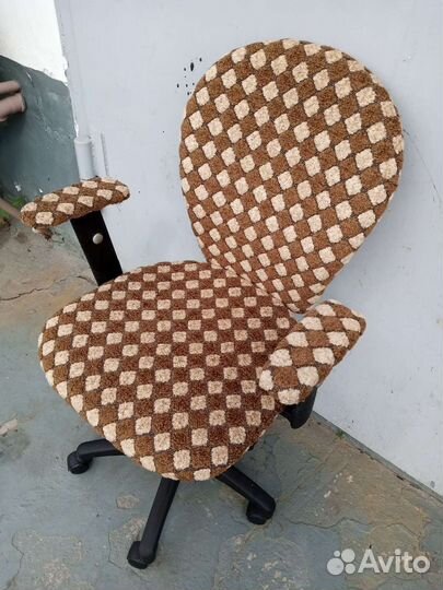 Компьютерное кресло