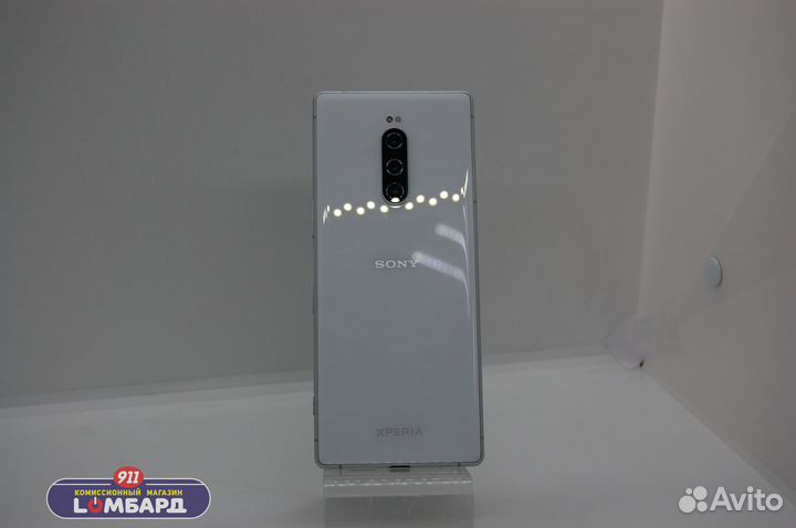 Телефон sony xperia 1DS
