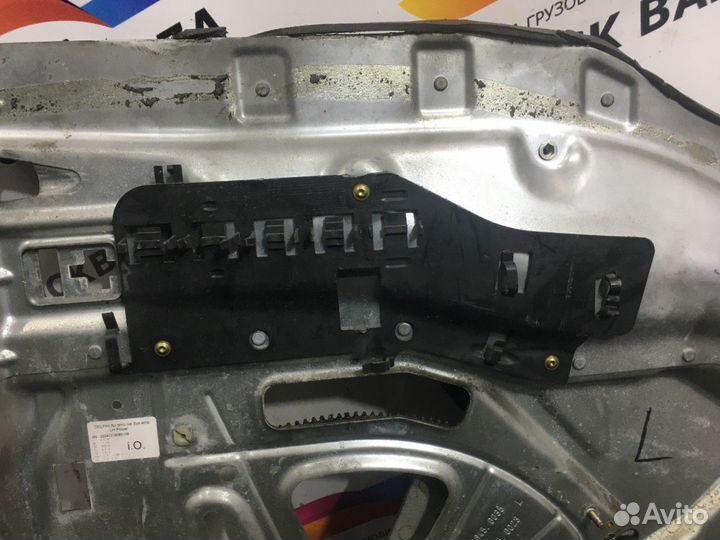 Стеклоподъемник электрический левый