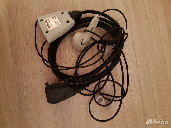 Наушники с микрофоном для телефона