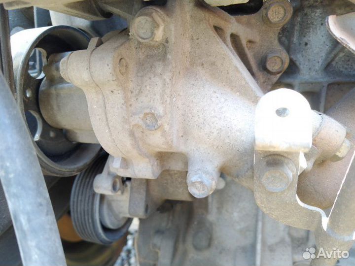 Насос водяной, Помпа Nissan Bassara JTU30 QR25DE