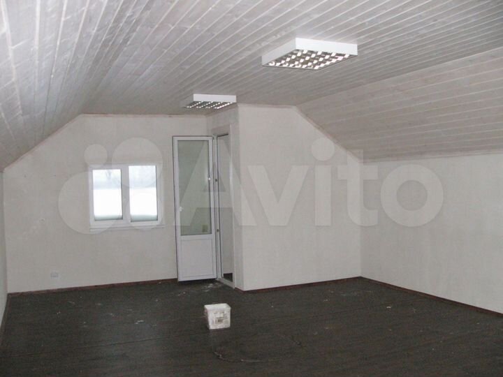 Здание, 290 м²