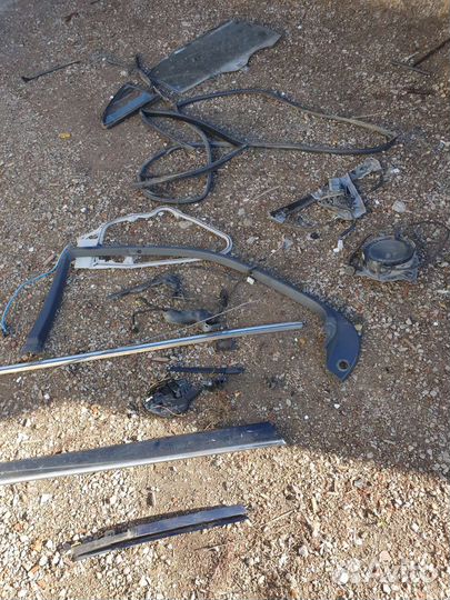 Задний правый замок двери на мерседес 220