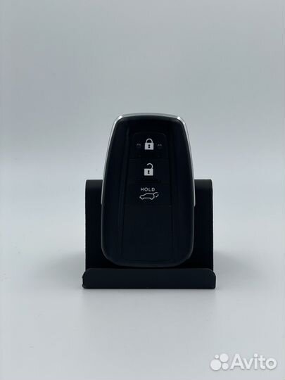 Оригинальный смарт ключ тойота camry v70