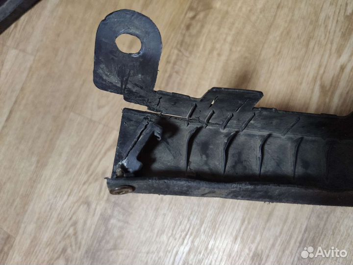 Губа/юбка/спойлер переднего бампера opel corsa d