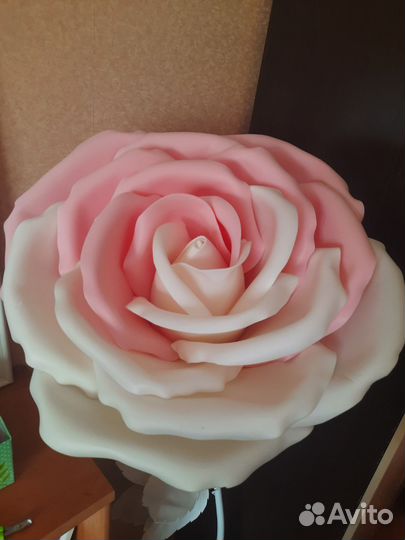 Светильник роза из изолона