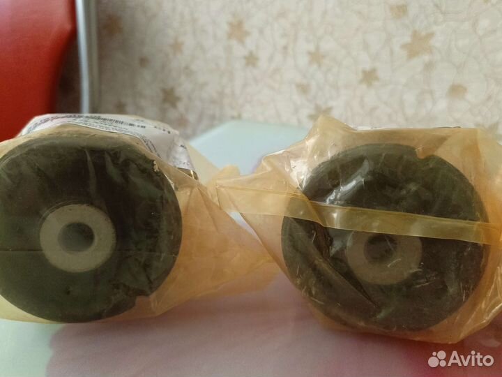 Сайлентблоки задней балки solaris